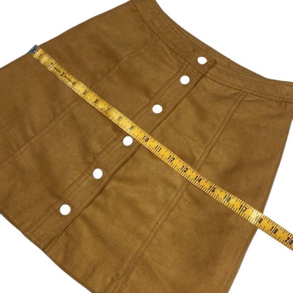 H&M DIVIDED Faux Suede Snap Front Skirt - Picture 8 of 9
